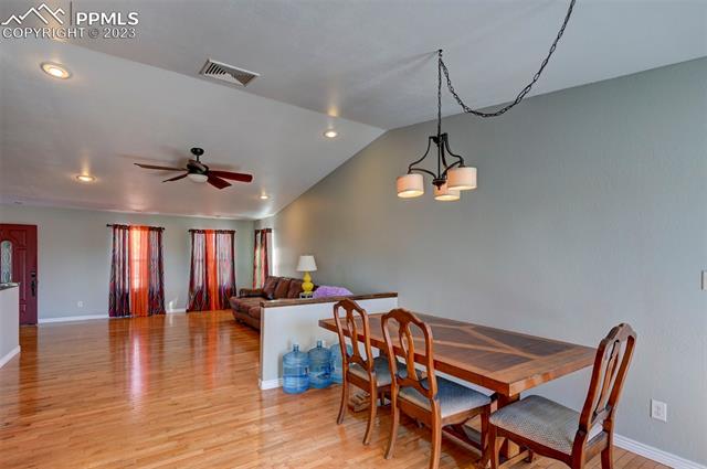 1154 E Paramount Drive