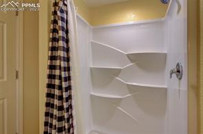 1154 E Paramount Drive