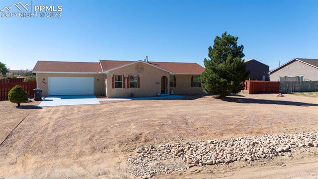 1154 E Paramount Drive