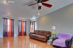 1154 E Paramount Drive