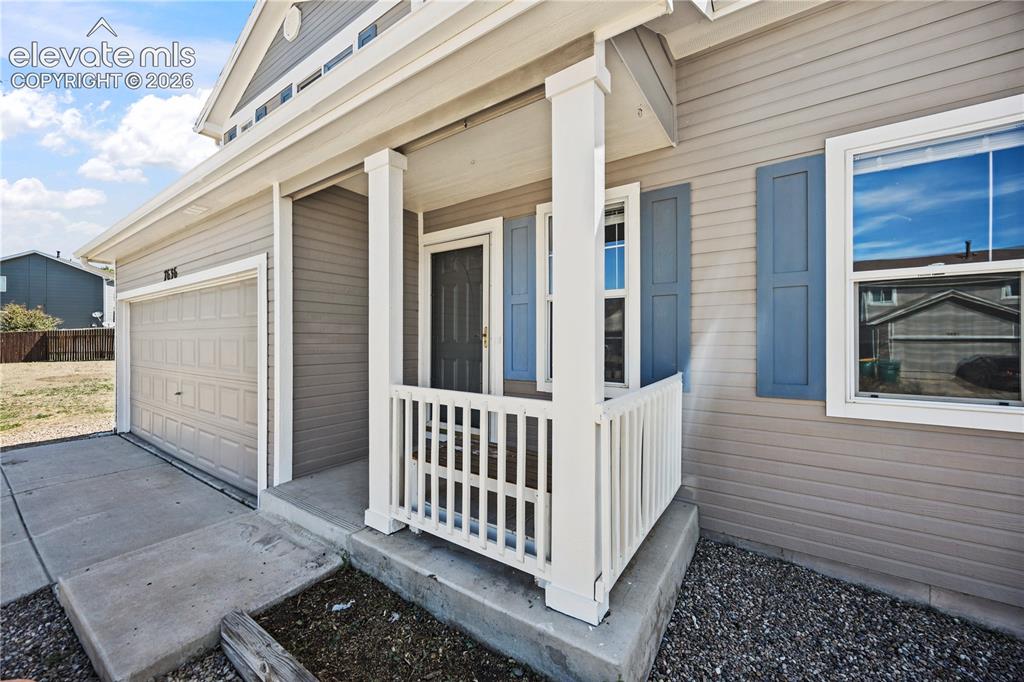 7636 Middle Bay Way