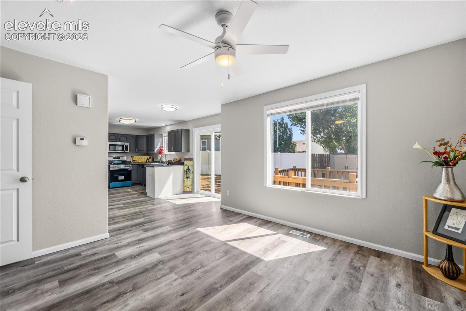 7636 Middle Bay Way