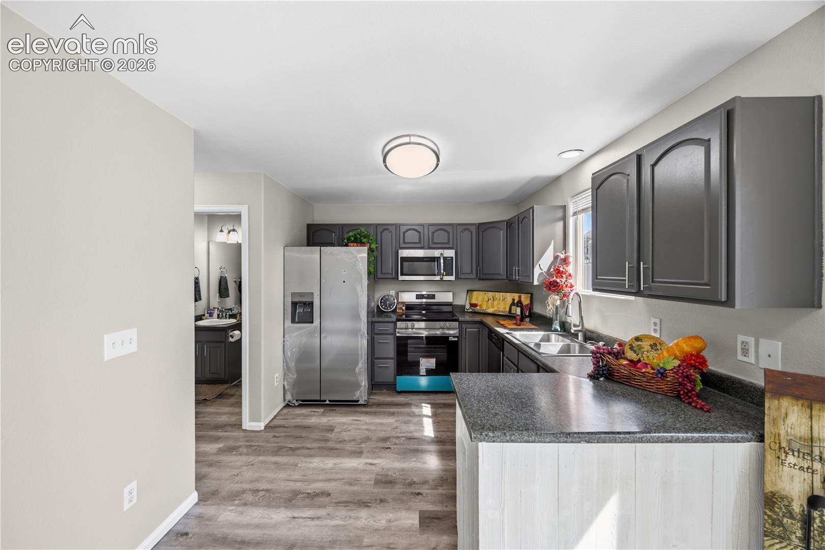 7636 Middle Bay Way