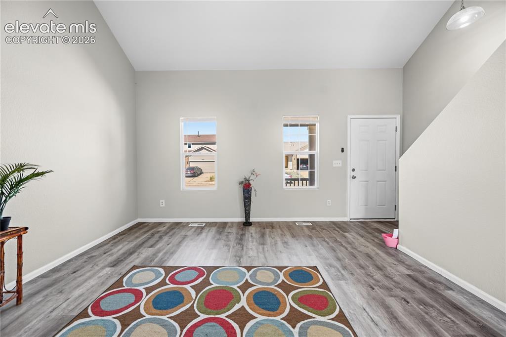 7636 Middle Bay Way