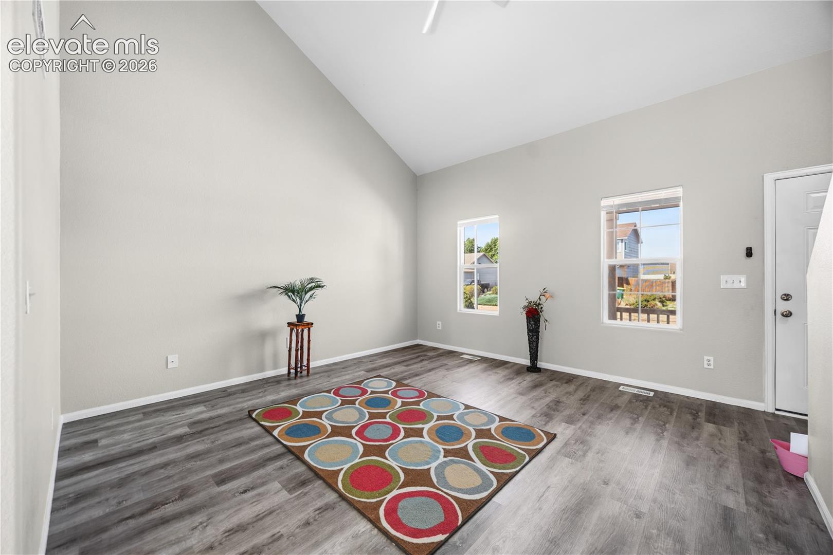 7636 Middle Bay Way