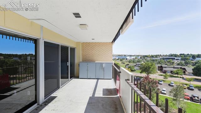411 Lakewood Circle B709