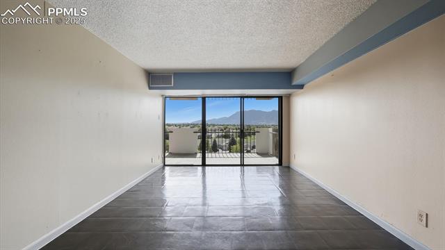 411 Lakewood Circle B709