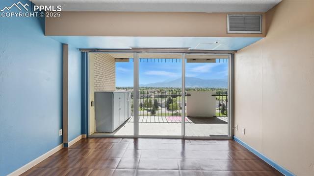 411 Lakewood Circle B709