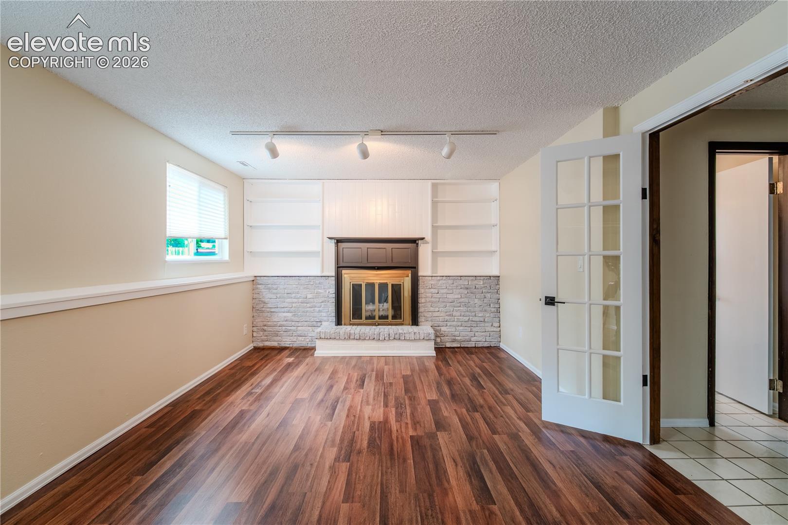 5233 Cambria Drive