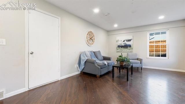 295 Peck Court