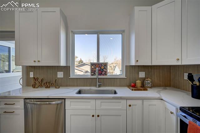 5055 Slickrock Drive