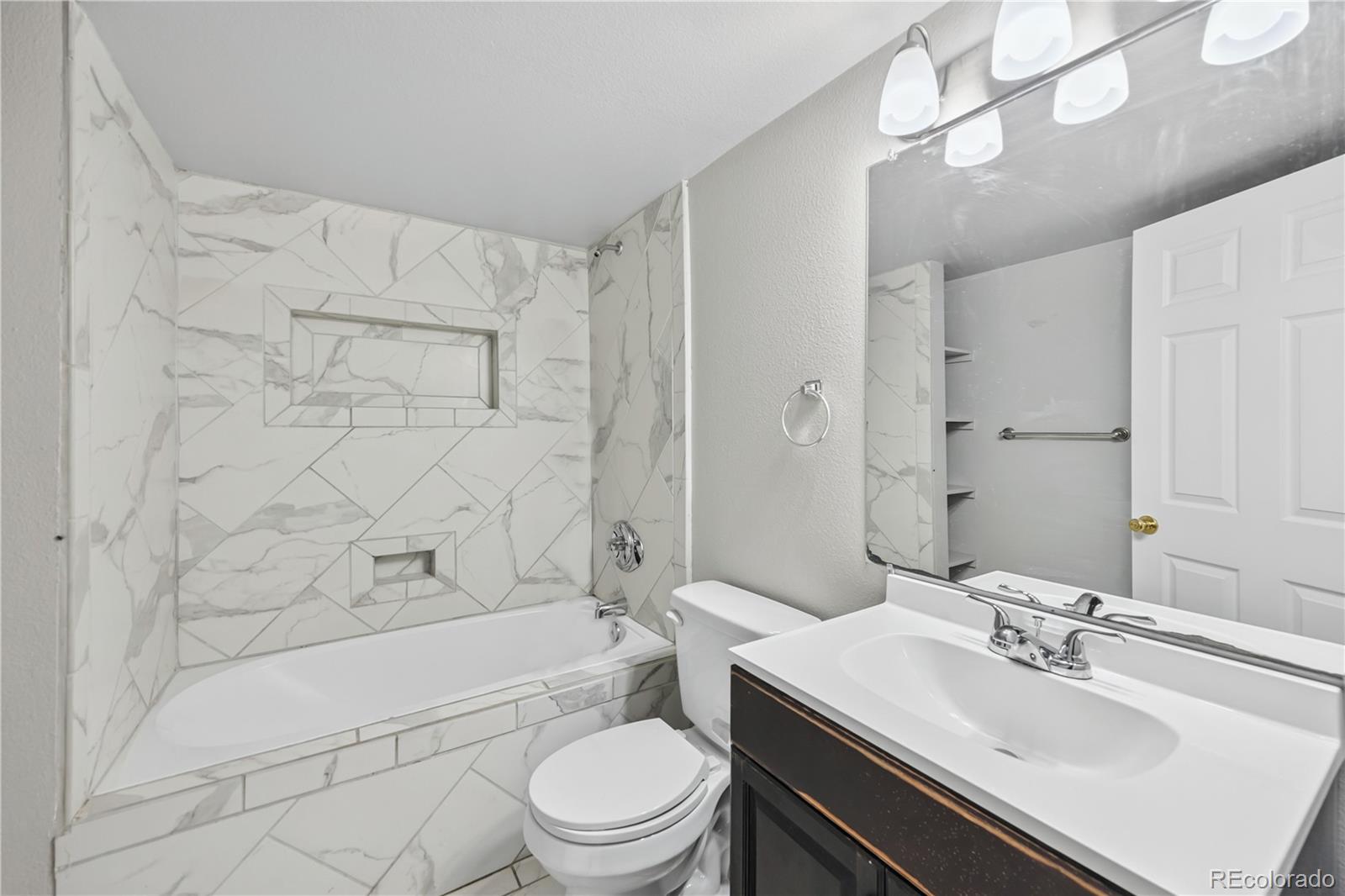 1026 Drury Lane