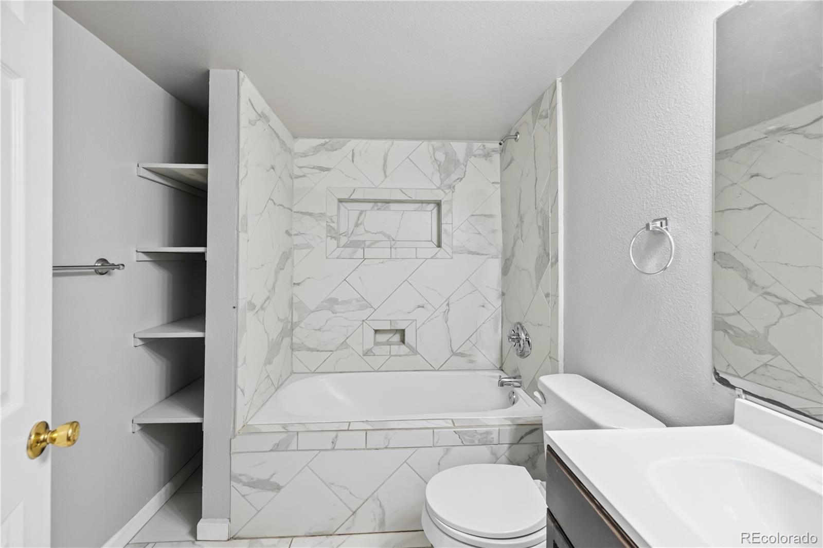 1026 Drury Lane