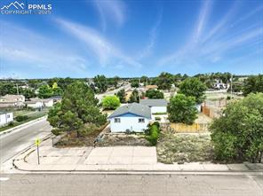 2402 W 17th Street