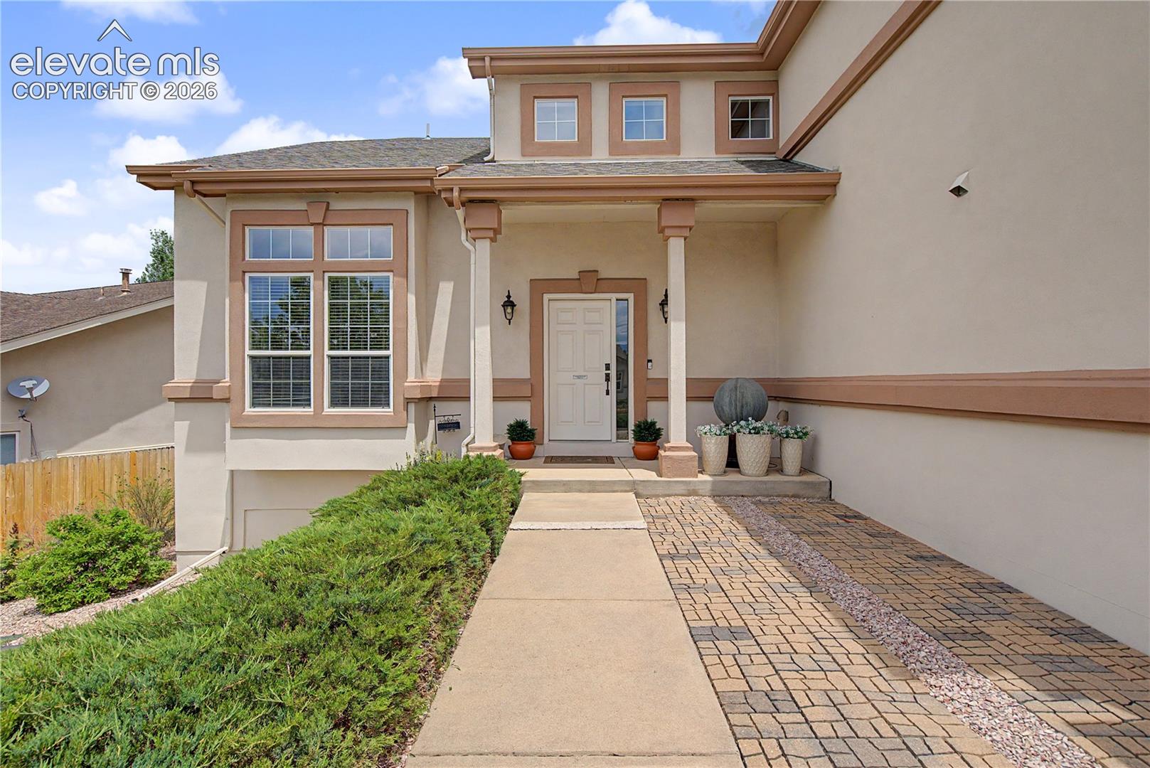 7001 Oasis Butte Drive