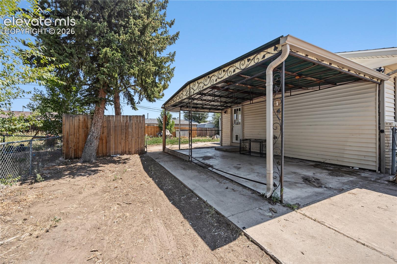 1471 Southmoor Drive