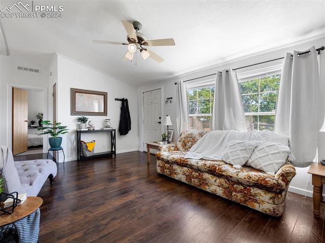 1287 N Ladonia Drive