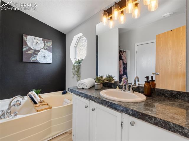 1287 N Ladonia Drive