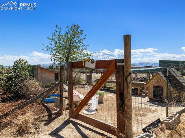 1287 N Ladonia Drive