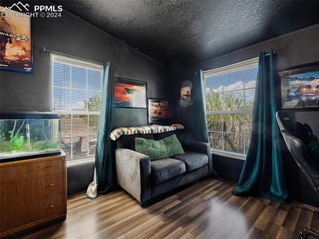 1287 N Ladonia Drive