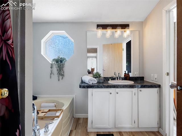 1287 N Ladonia Drive