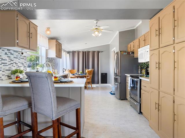 1287 N Ladonia Drive