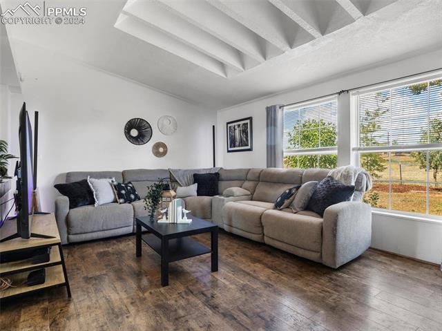 1287 N Ladonia Drive