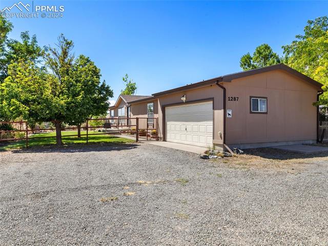 1287 N Ladonia Drive