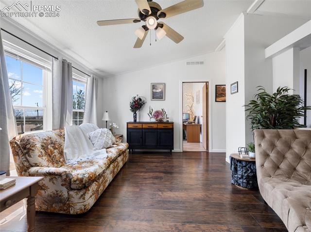 1287 N Ladonia Drive