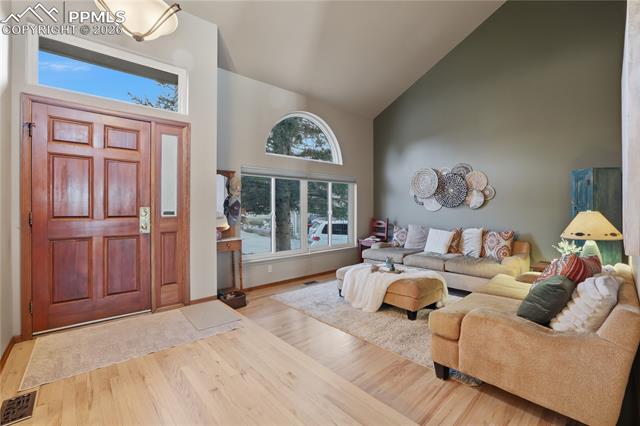 2502 Kinderhook Lane