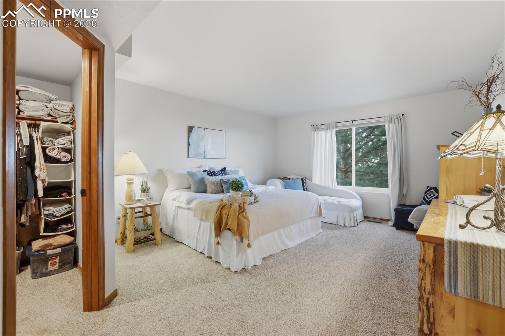 2502 Kinderhook Lane