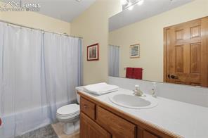 2502 Kinderhook Lane
