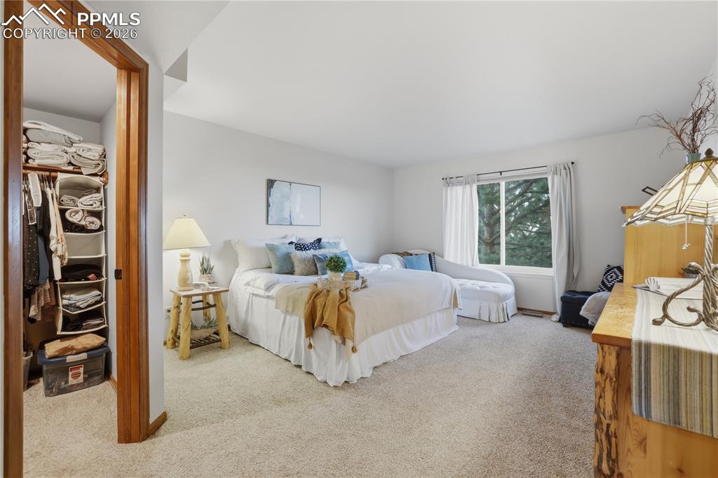 2502 Kinderhook Lane