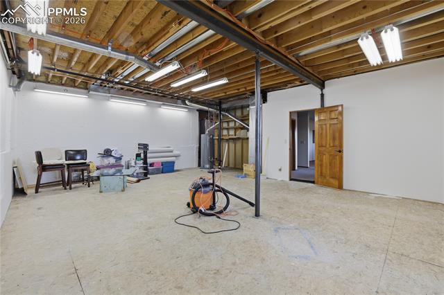 2502 Kinderhook Lane