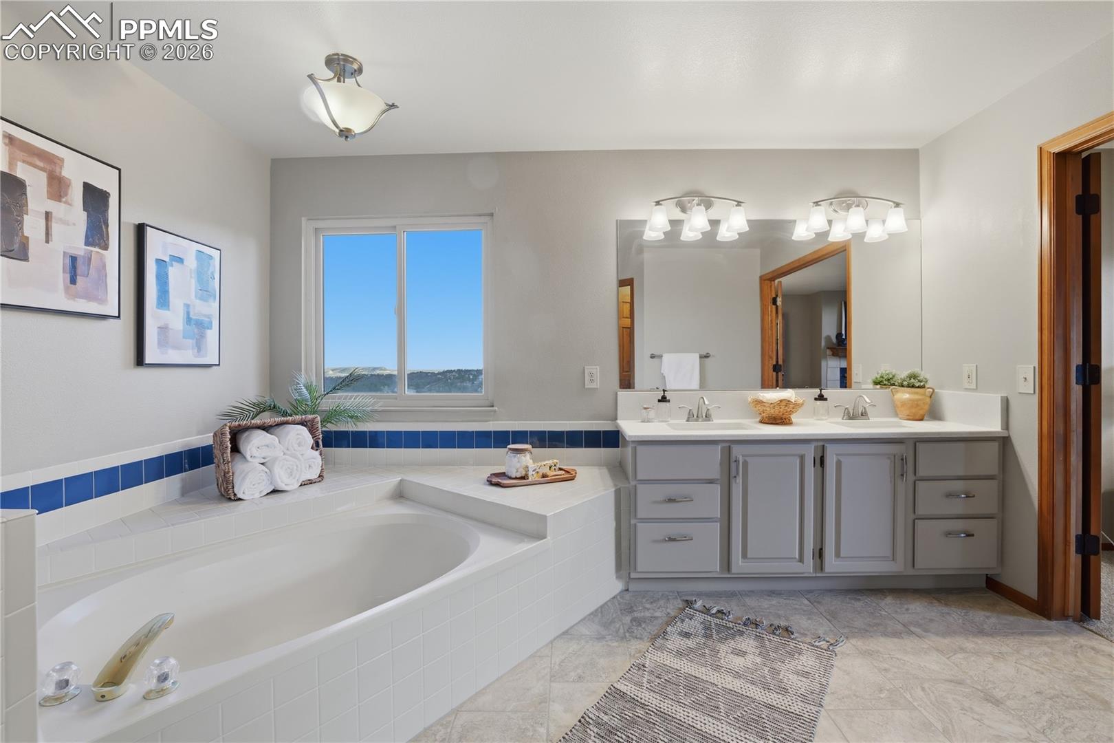 2502 Kinderhook Lane