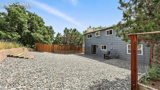 6290 Pemberton Way