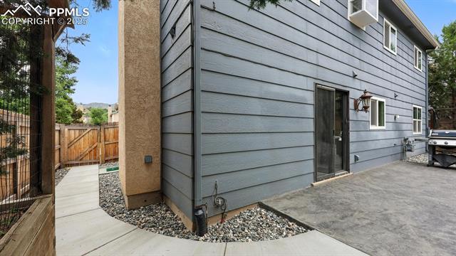 6290 Pemberton Way