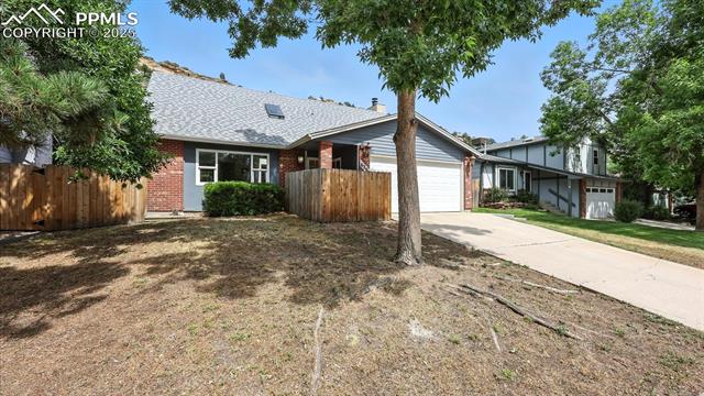6290 Pemberton Way
