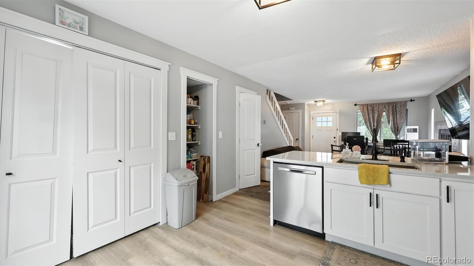 1971 Mineola Street Unit: D