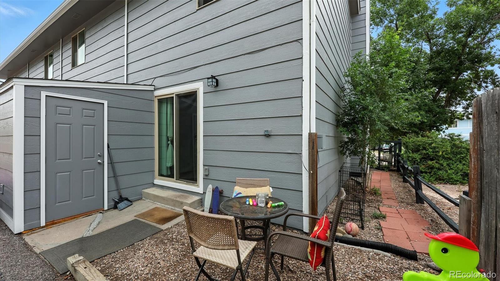 1971 Mineola Street Unit: D