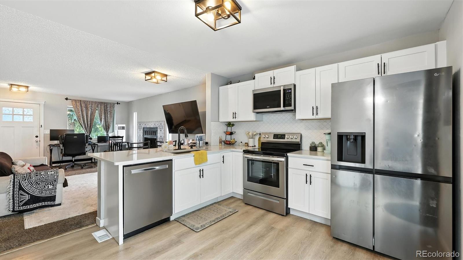 1971 Mineola Street Unit: D