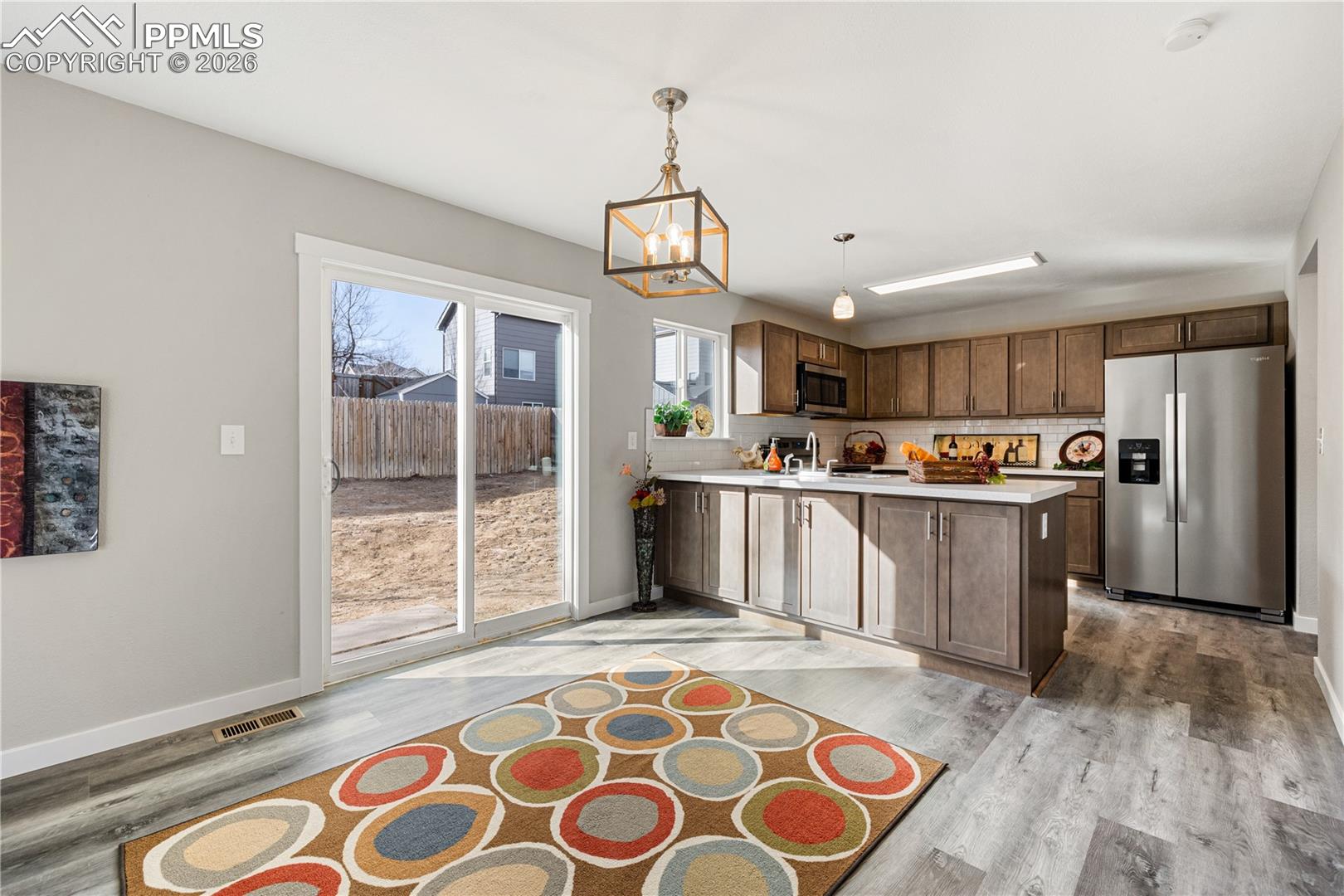 865 Regent Court