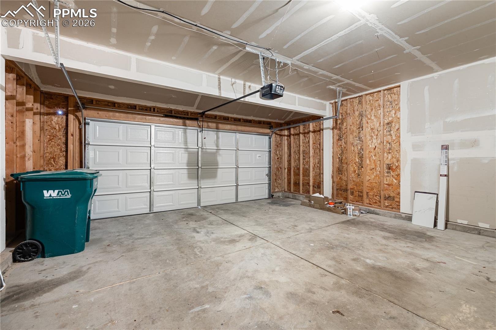 865 Regent Court