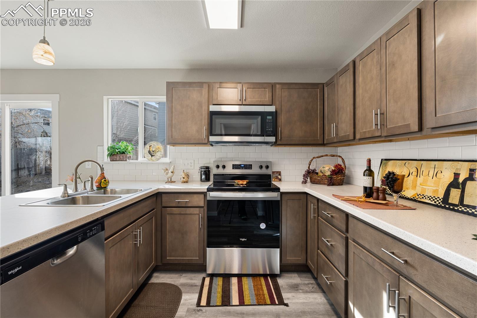 865 Regent Court