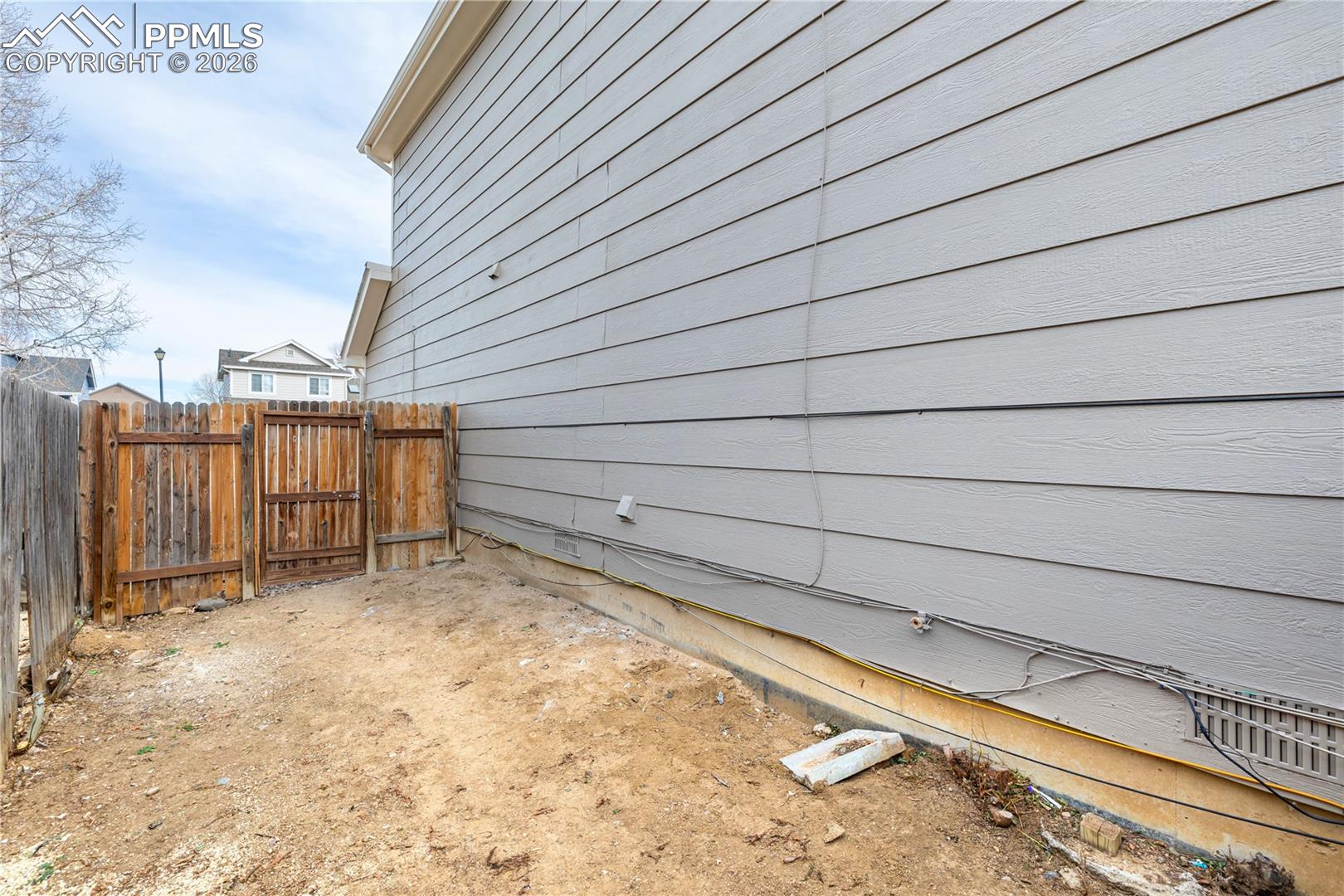 865 Regent Court