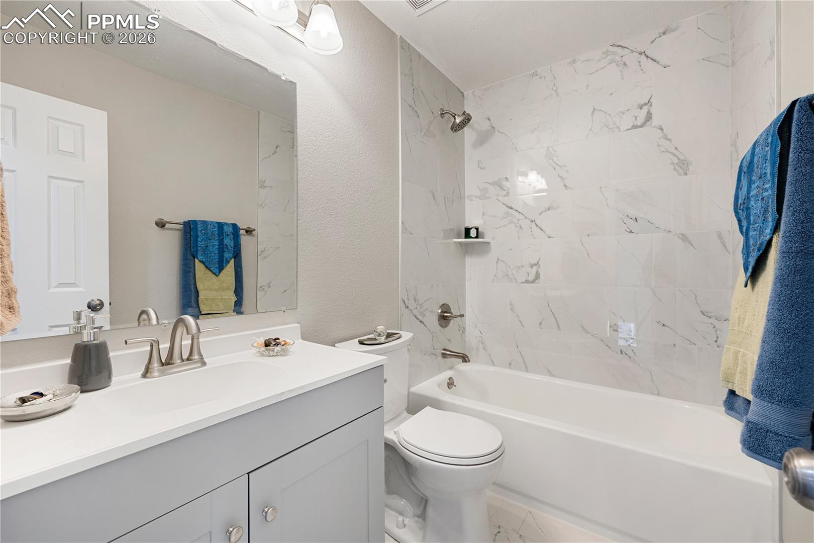 865 Regent Court