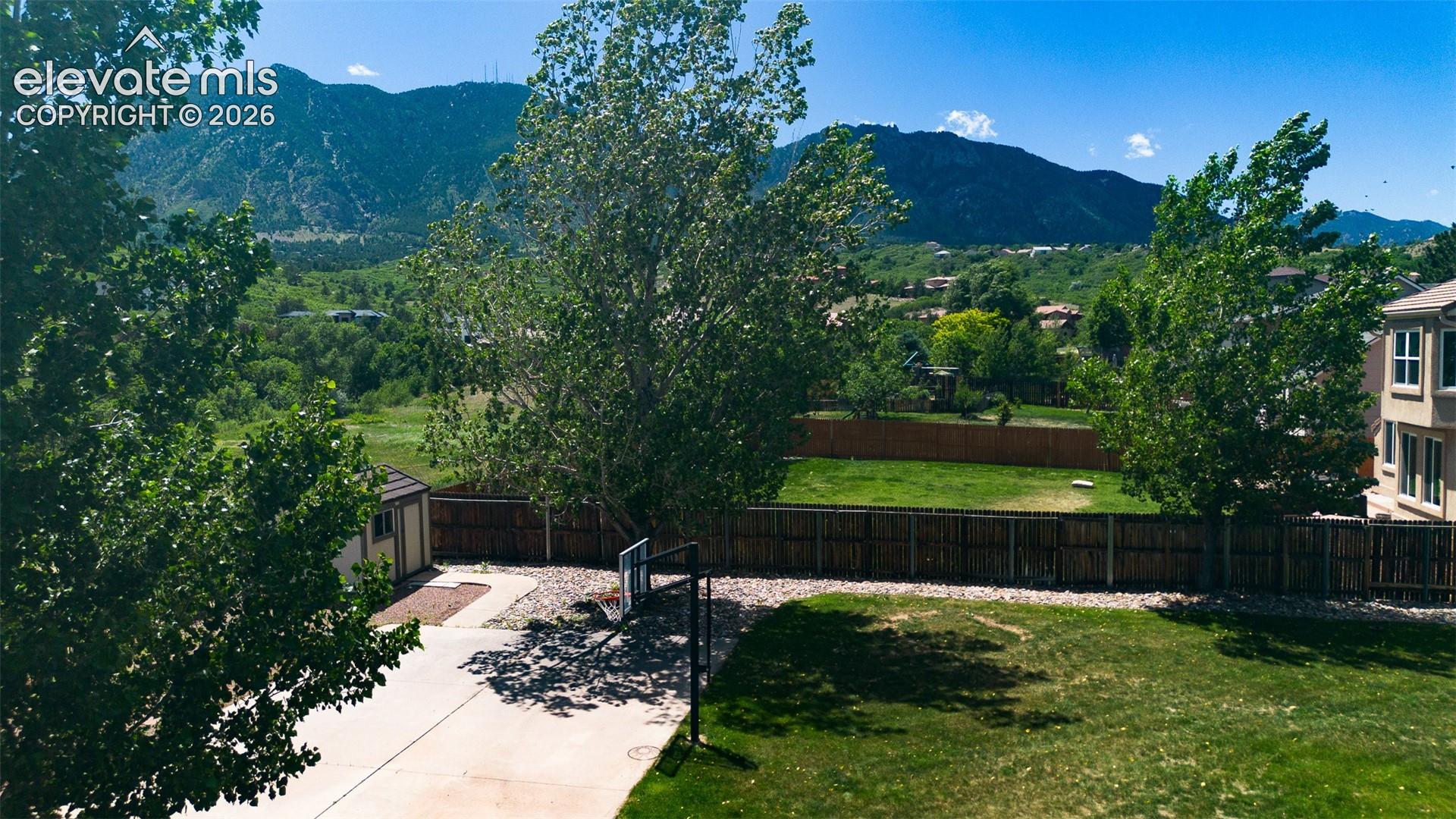 789 Capeglen Road