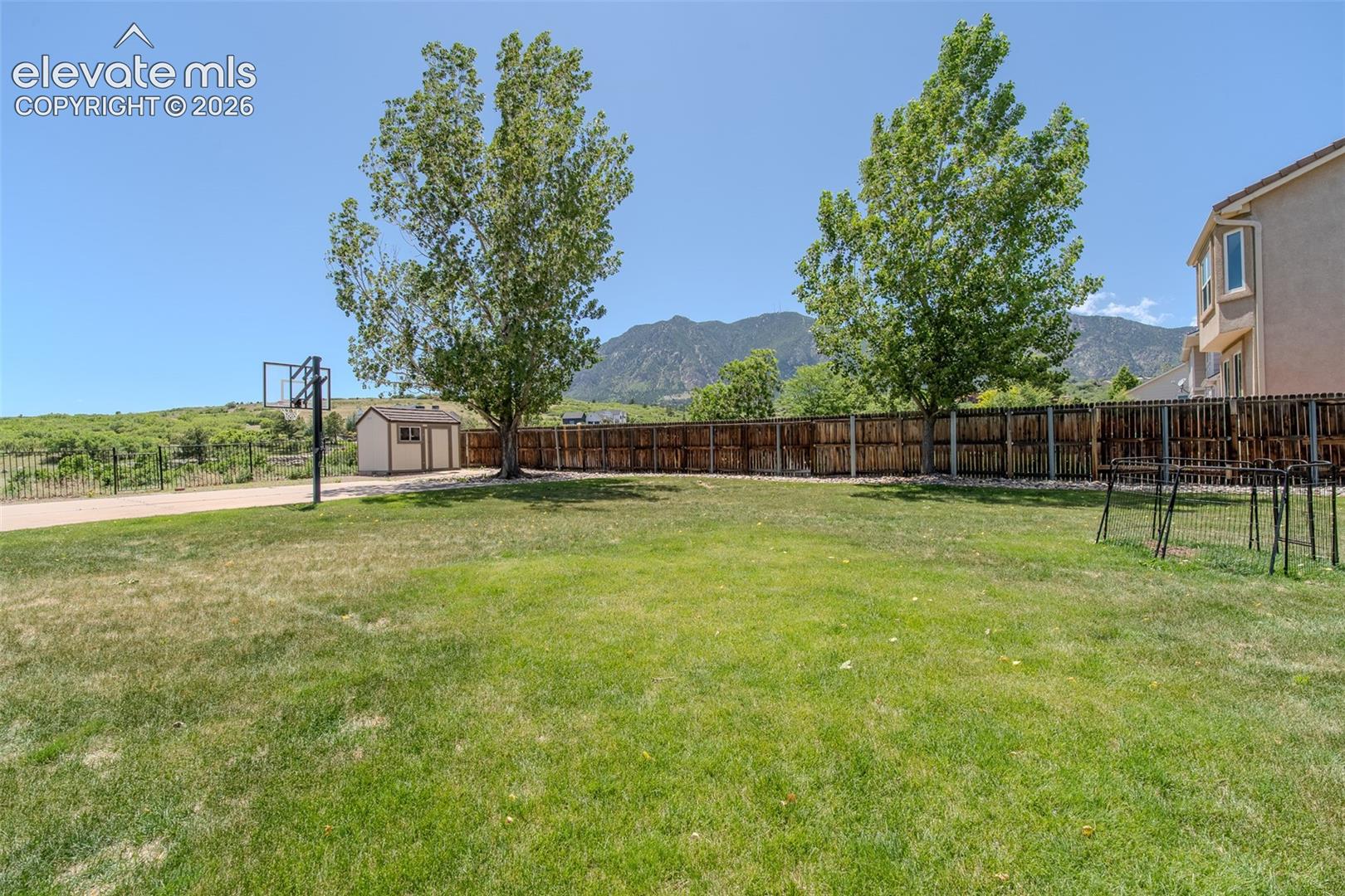 789 Capeglen Road
