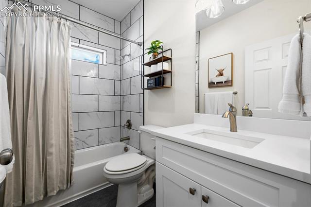 1457 N Platteville Boulevard