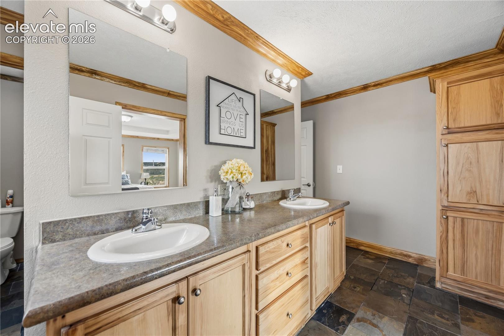 1088 Spotted Owl Way